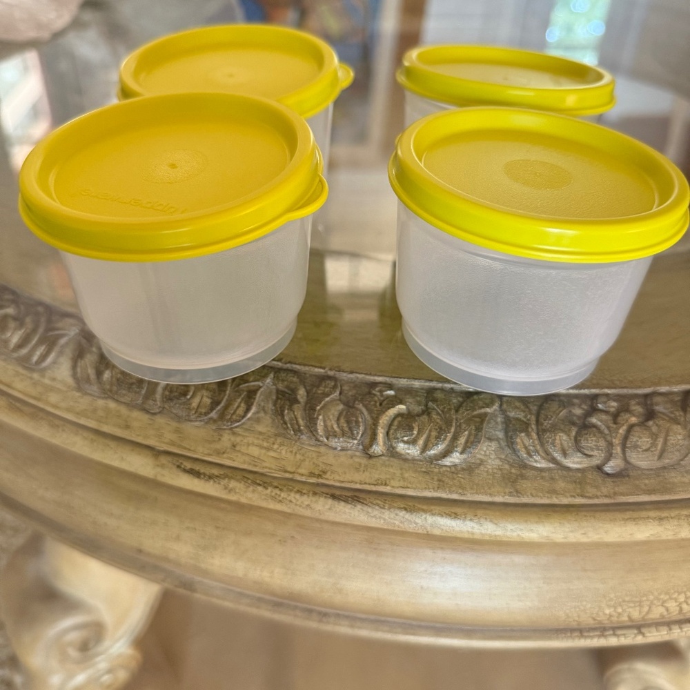 Tupperware Snack Cup Set of 4 Clear with Yellow Lids 4 Oz New